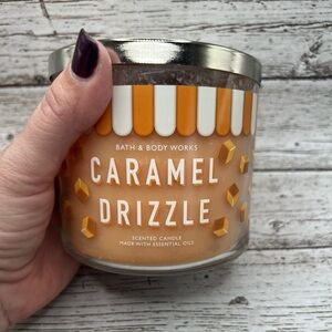 Bath & Body Works ~ Three Wick Candle “ Carmel Drizzle “